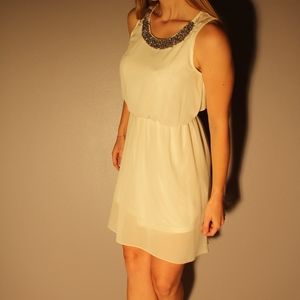 Woman's White Sleeveless Party Prom Cocktail Dress